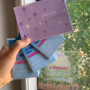 Assorted oil control sheets (brand new)